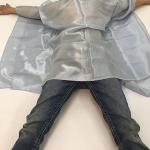 Poncho satiné bleu ciel